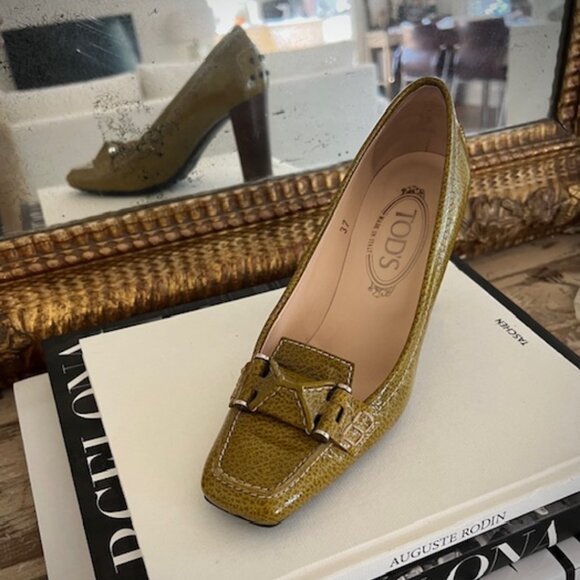 Gorgeous Tod's Moss Green Heeled Loafers, Size 7 (37) - Picture 9 of 9